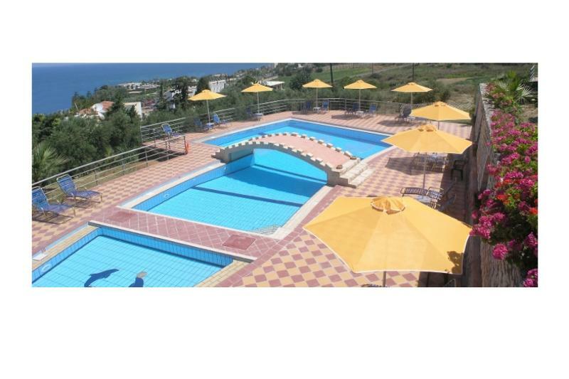 Hotel Oasis Beach (Adults Only) أنِساراس المظهر الخارجي الصورة